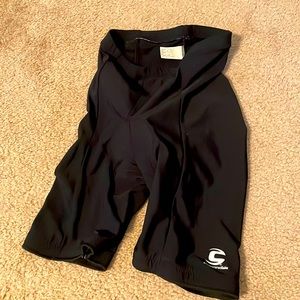 Cannondale biker biker short. Size L.